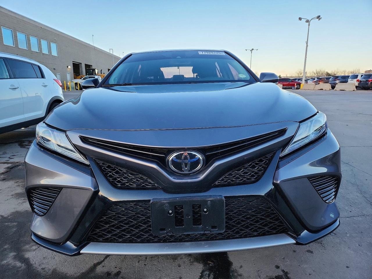 2019 Toyota Camry Xse - zdjęcie 5