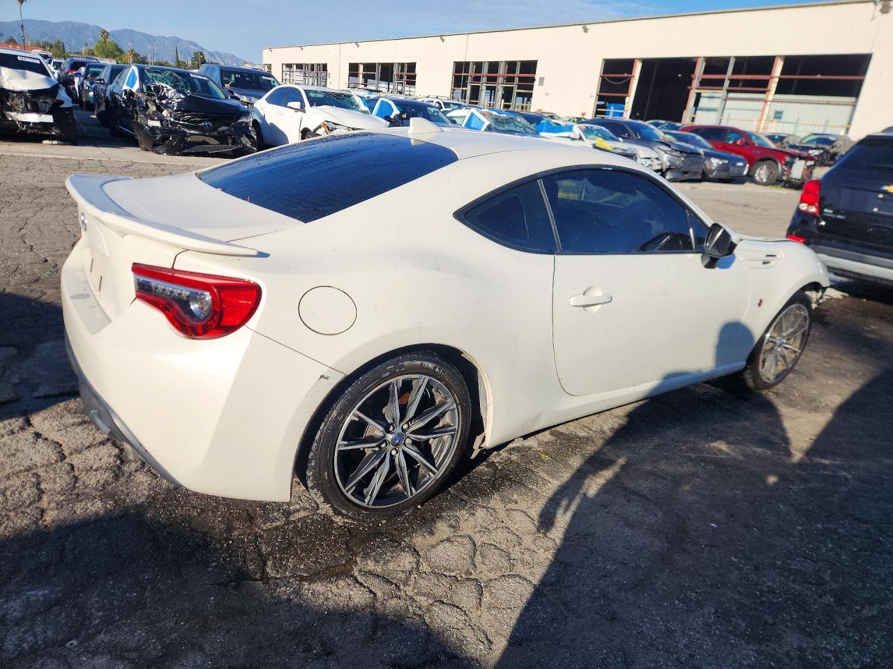 2019 Toyota 86 Base - zdjęcie 3