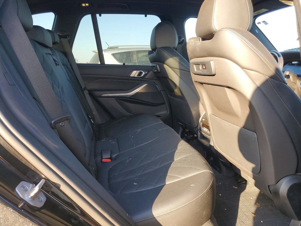 2023 BMW X5 xDrive45E - zdjęcie 10