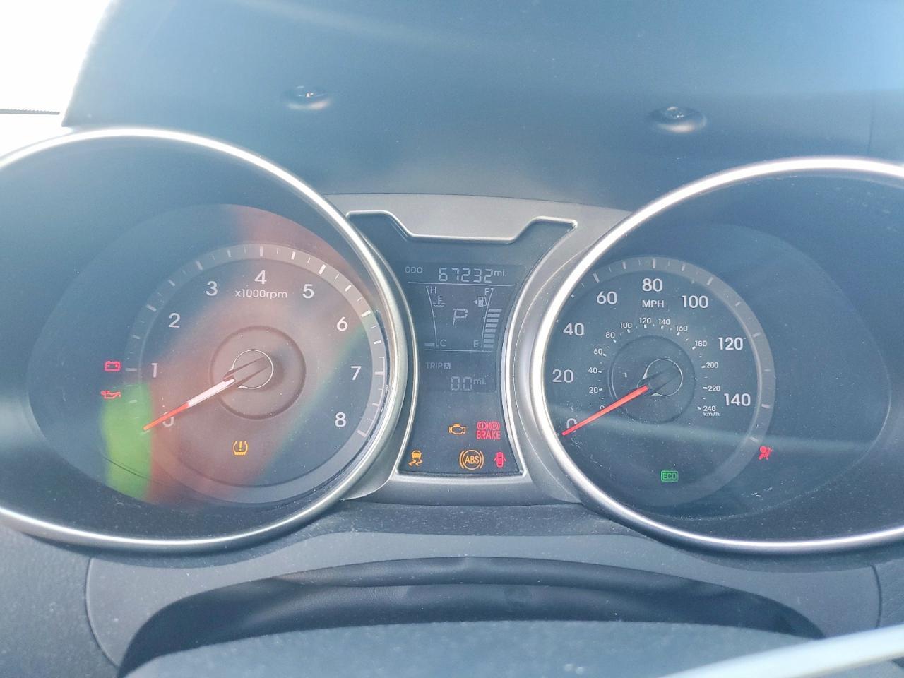 2016 Hyundai Veloster - zdjęcie 9