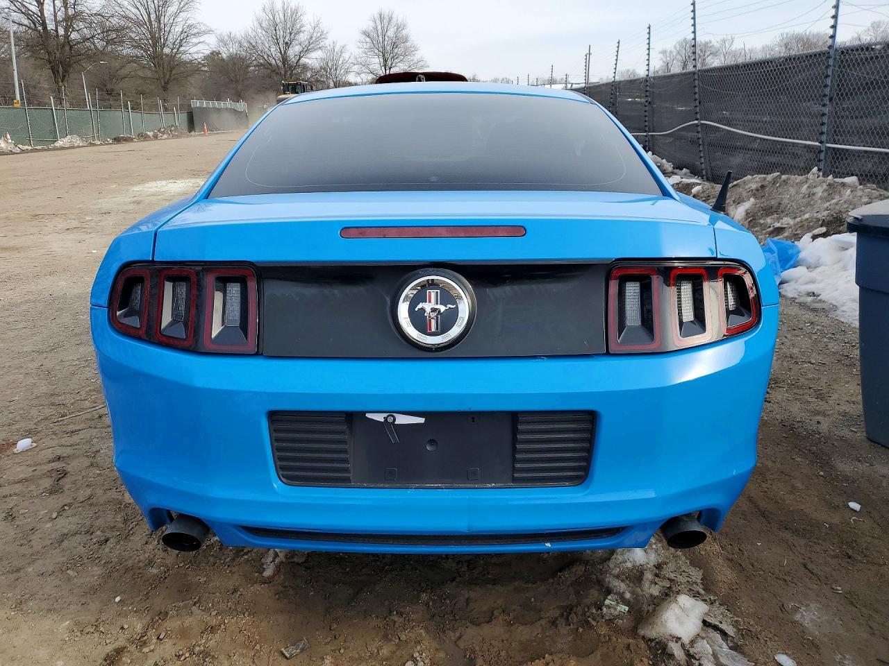 2013 Ford Mustang - zdjęcie 6