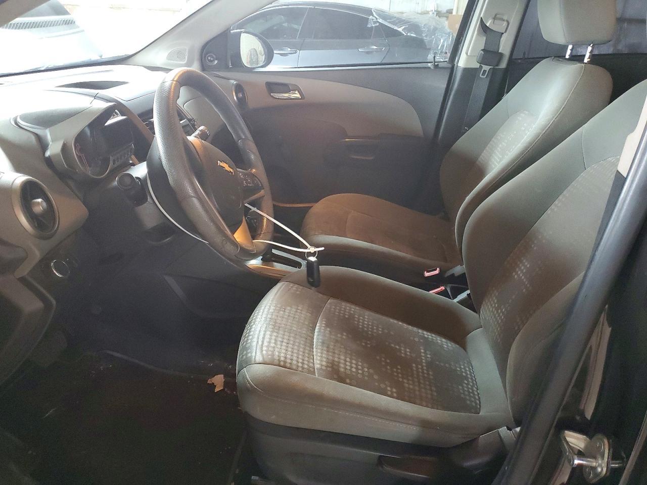 2014 Chevrolet Sonic Ls - zdjęcie 7