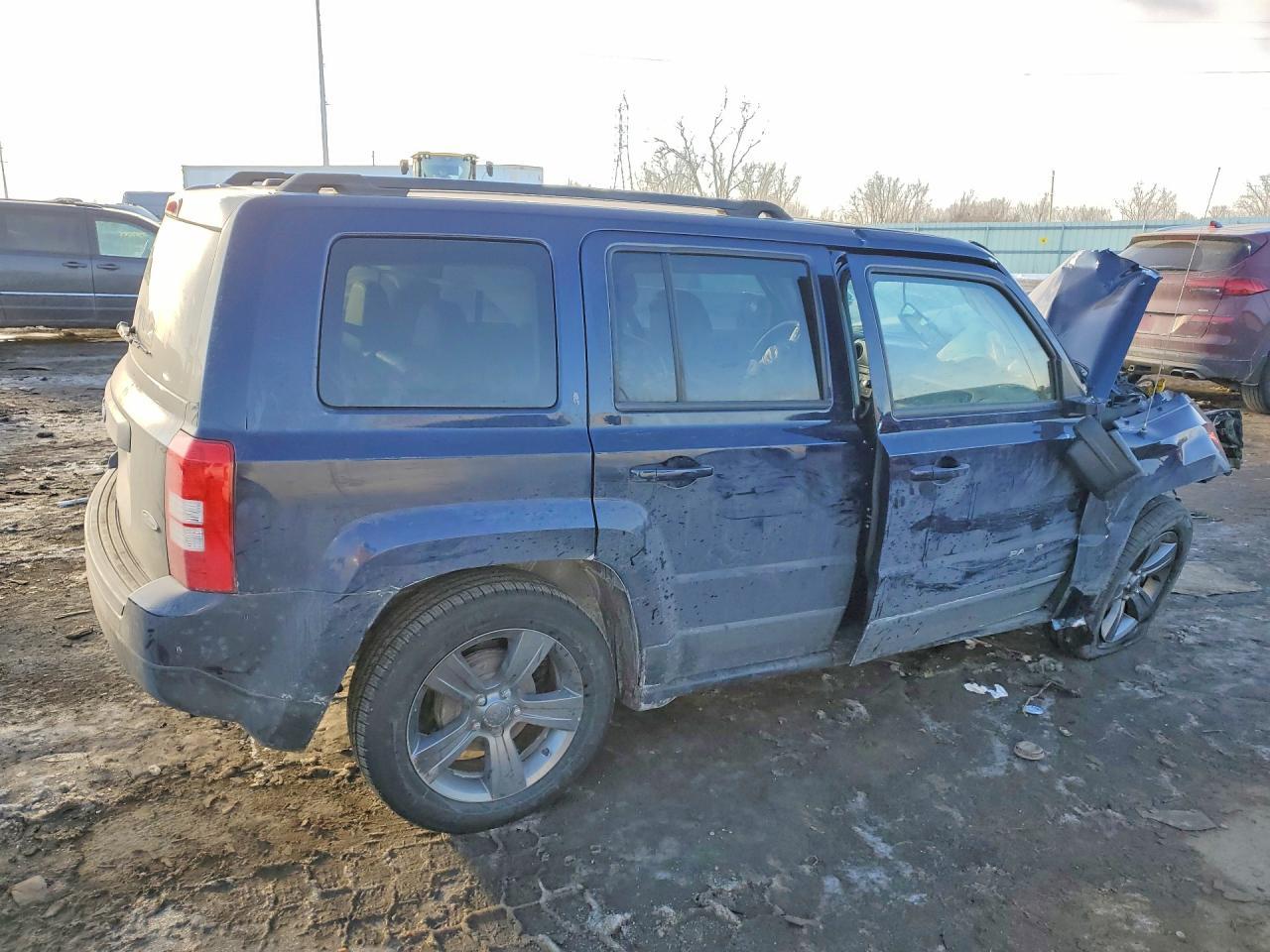 2015 Jeep Patriot Latitude - zdjęcie 3