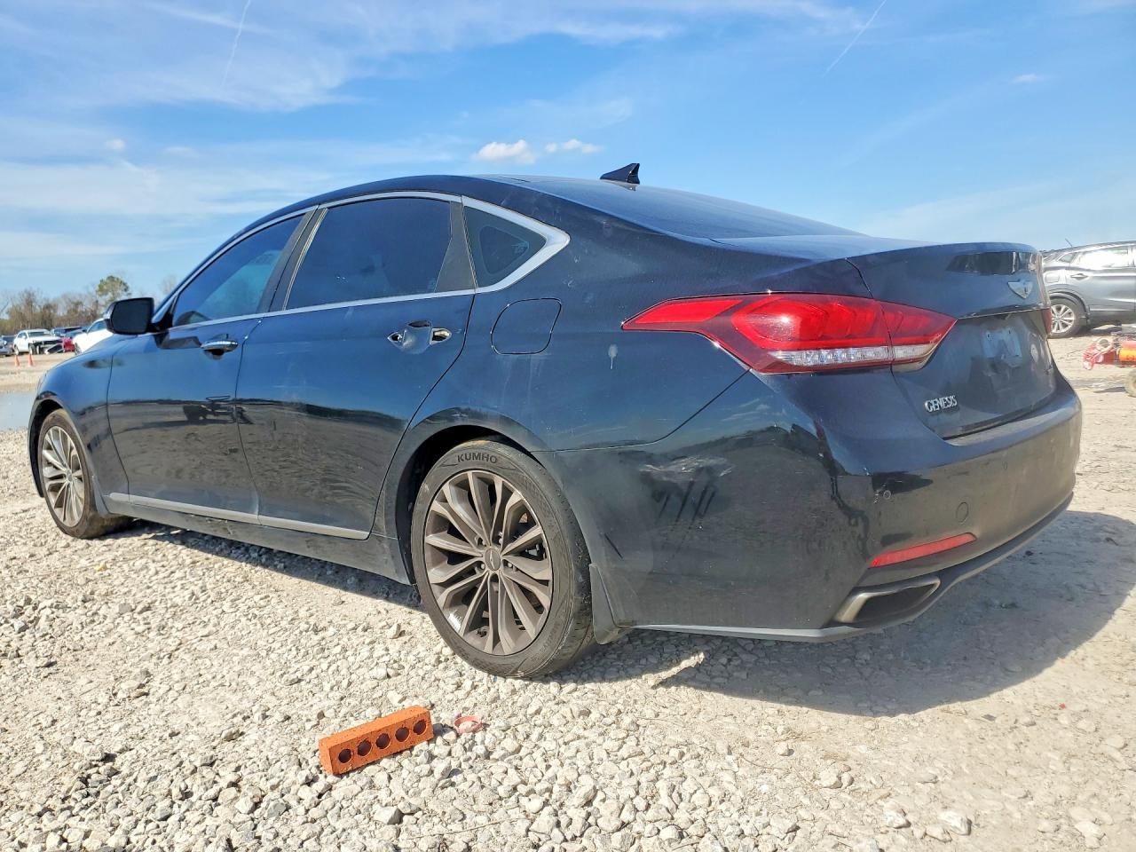 2015 Hyundai Genesis 3.8L - zdjęcie 2