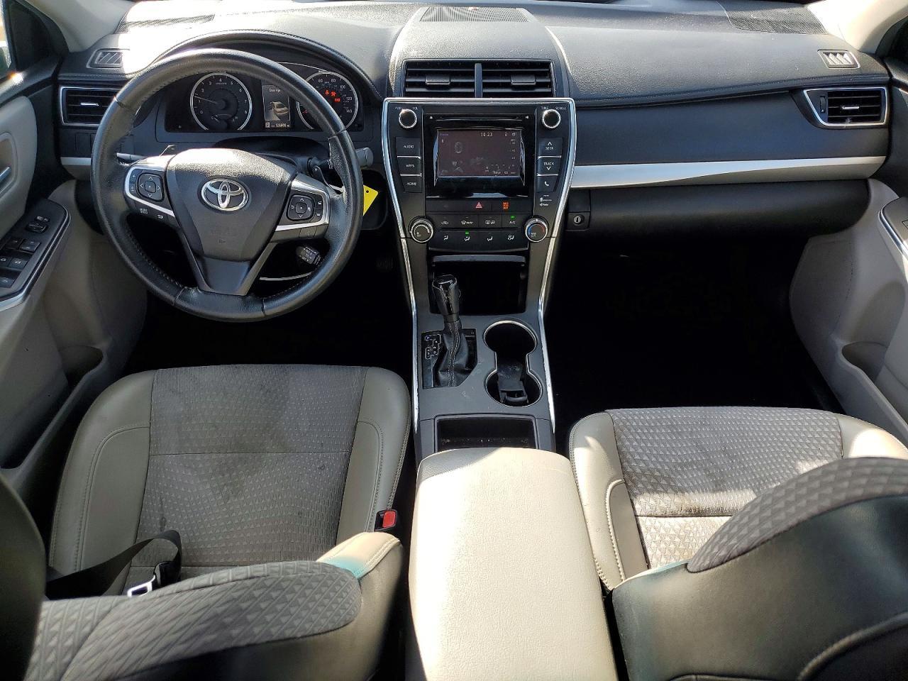 2015 Toyota Camry - zdjęcie 8