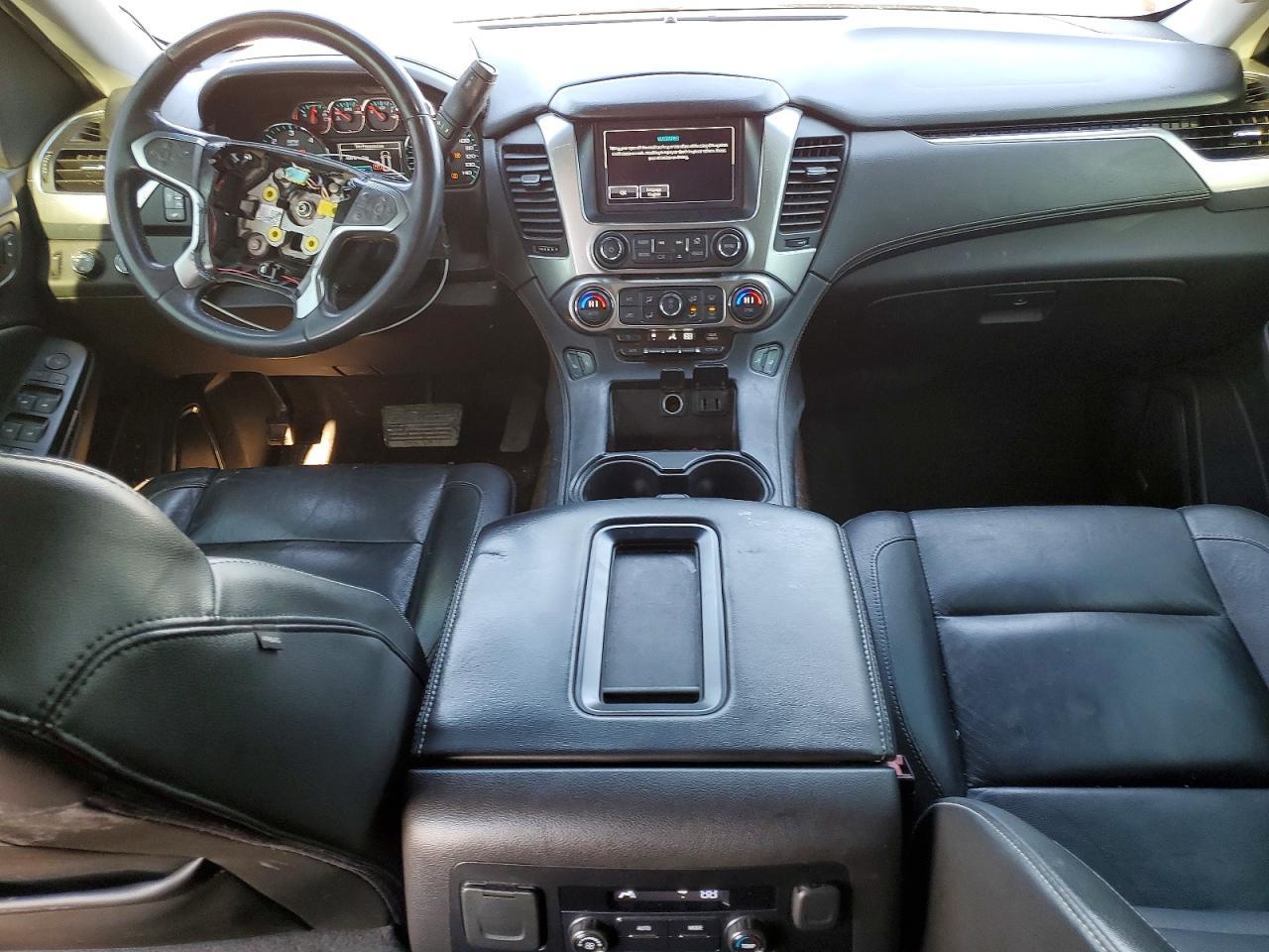 2016 Chevrolet Suburban K1500 Lt - zdjęcie 8