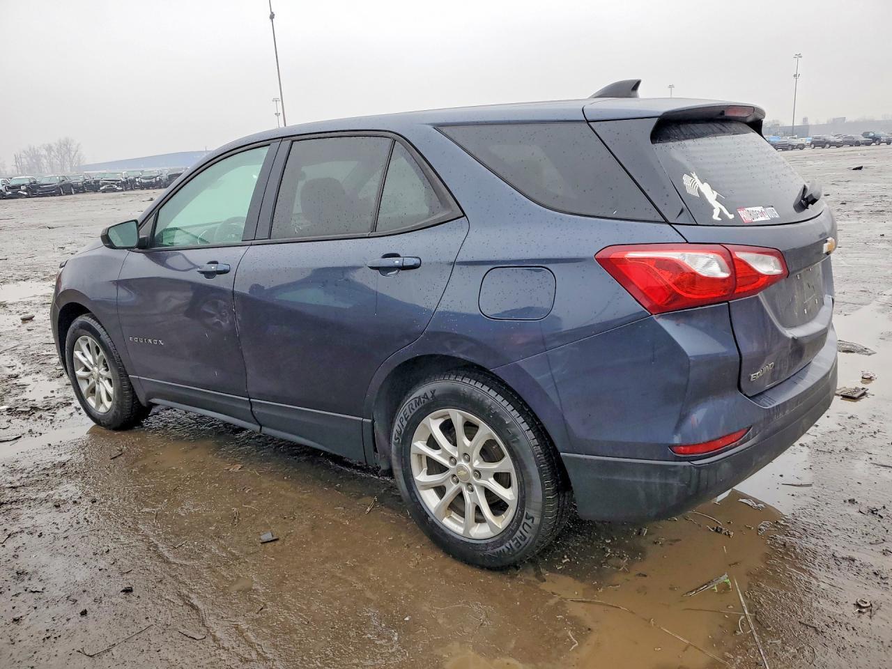 2019 Chevrolet Equinox Ls - zdjęcie 2