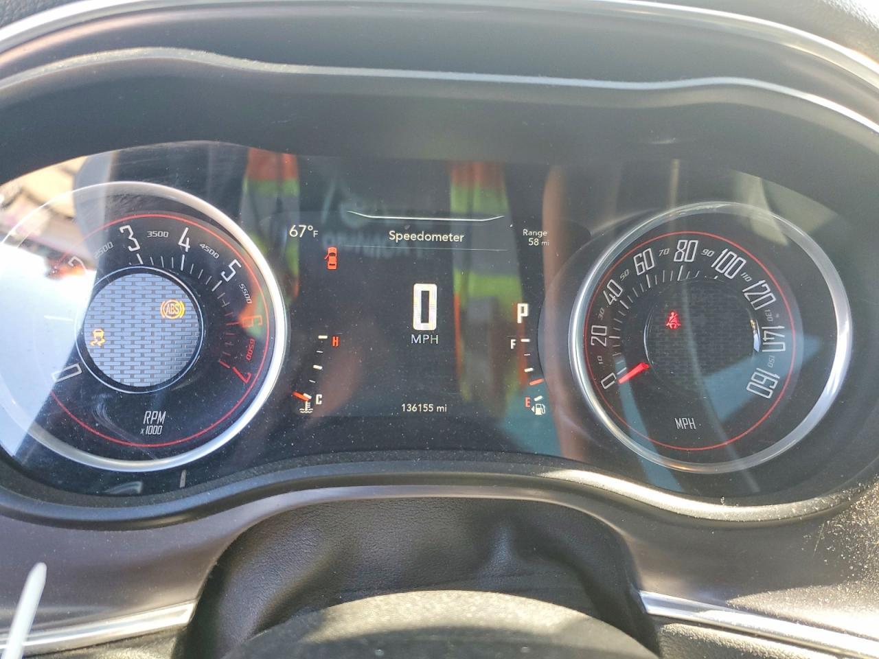 2016 Dodge Challenger R/T - zdjęcie 9