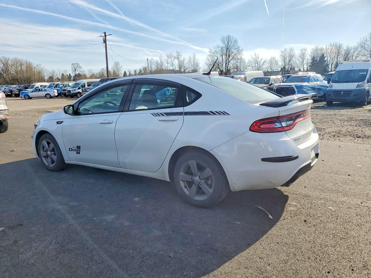 2015 Dodge Dart Sxt - zdjęcie 2