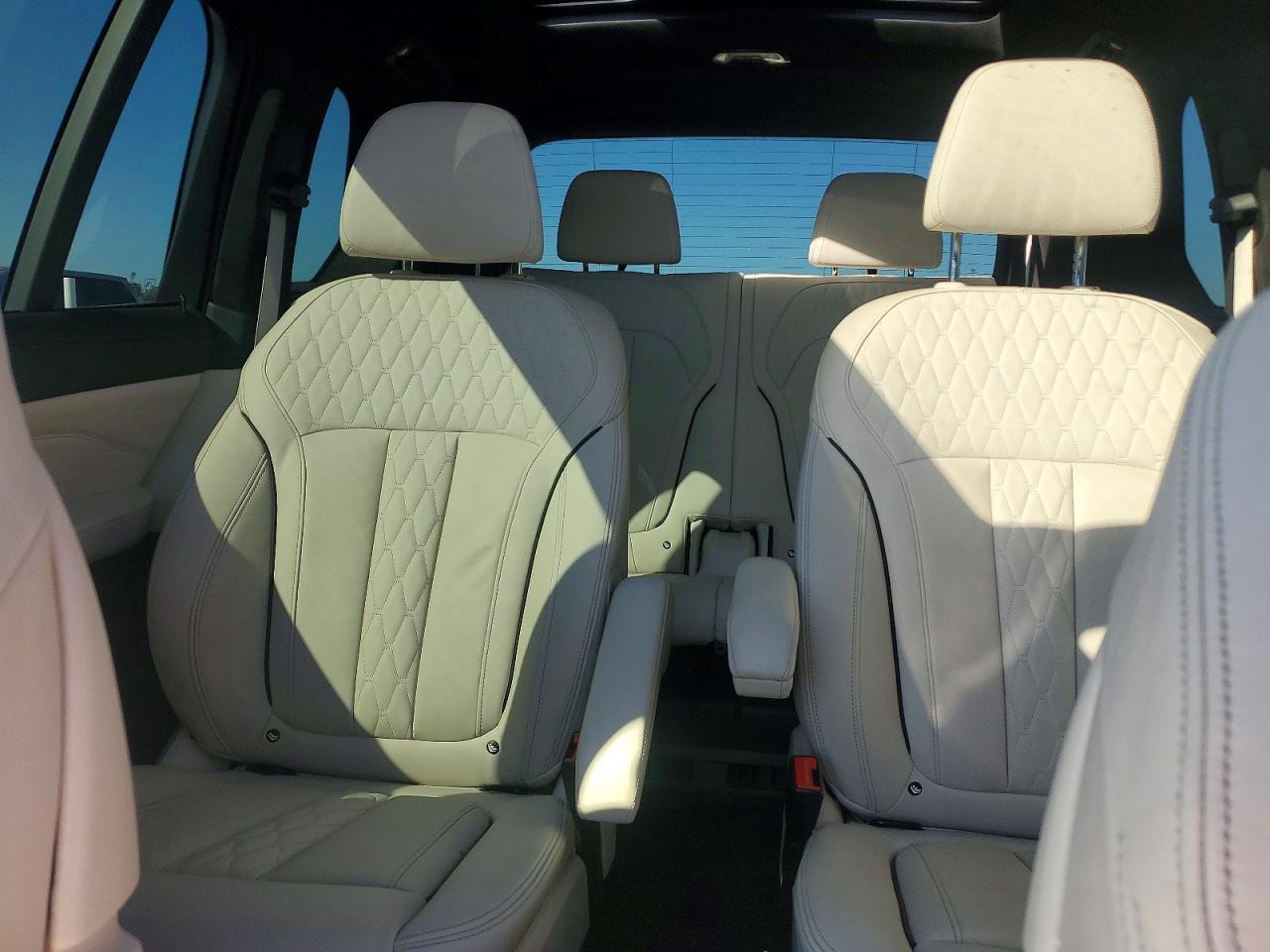 2022 BMW X7 M50I - zdjęcie 10