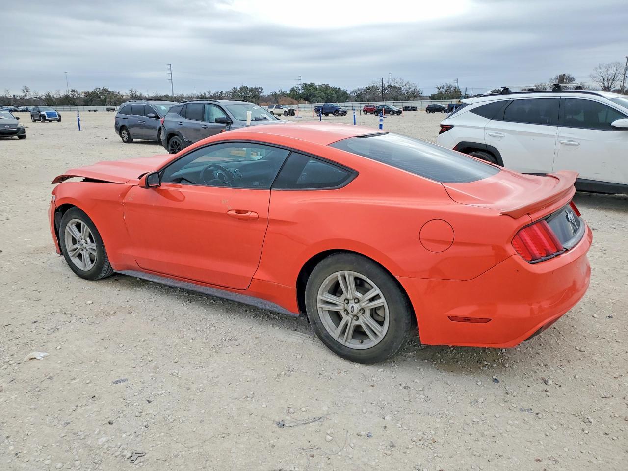 2016 Ford Mustang - zdjęcie 2