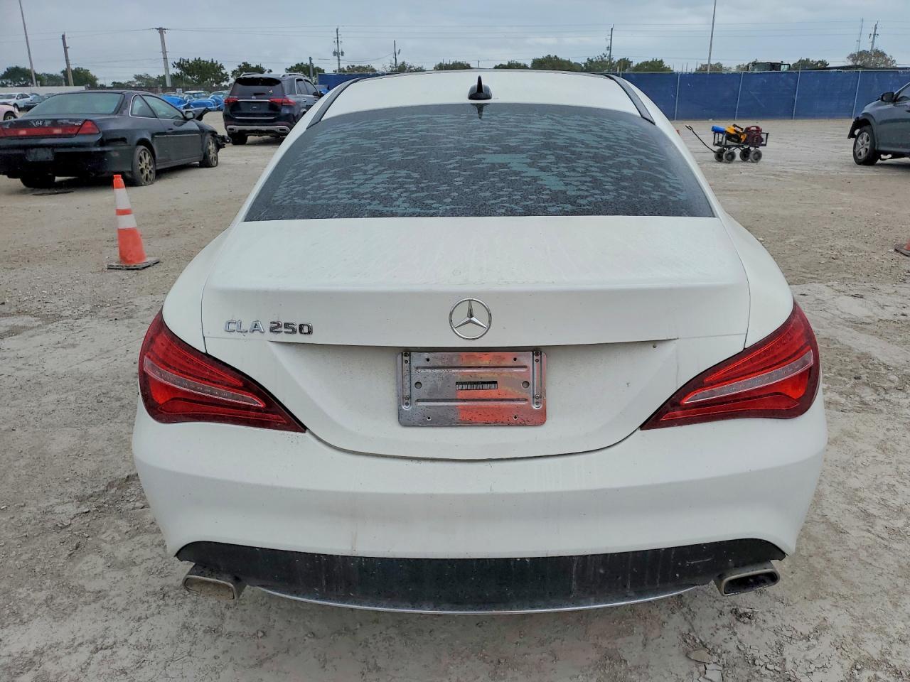 2018 Mercedes-Benz Cla 250 - zdjęcie 11