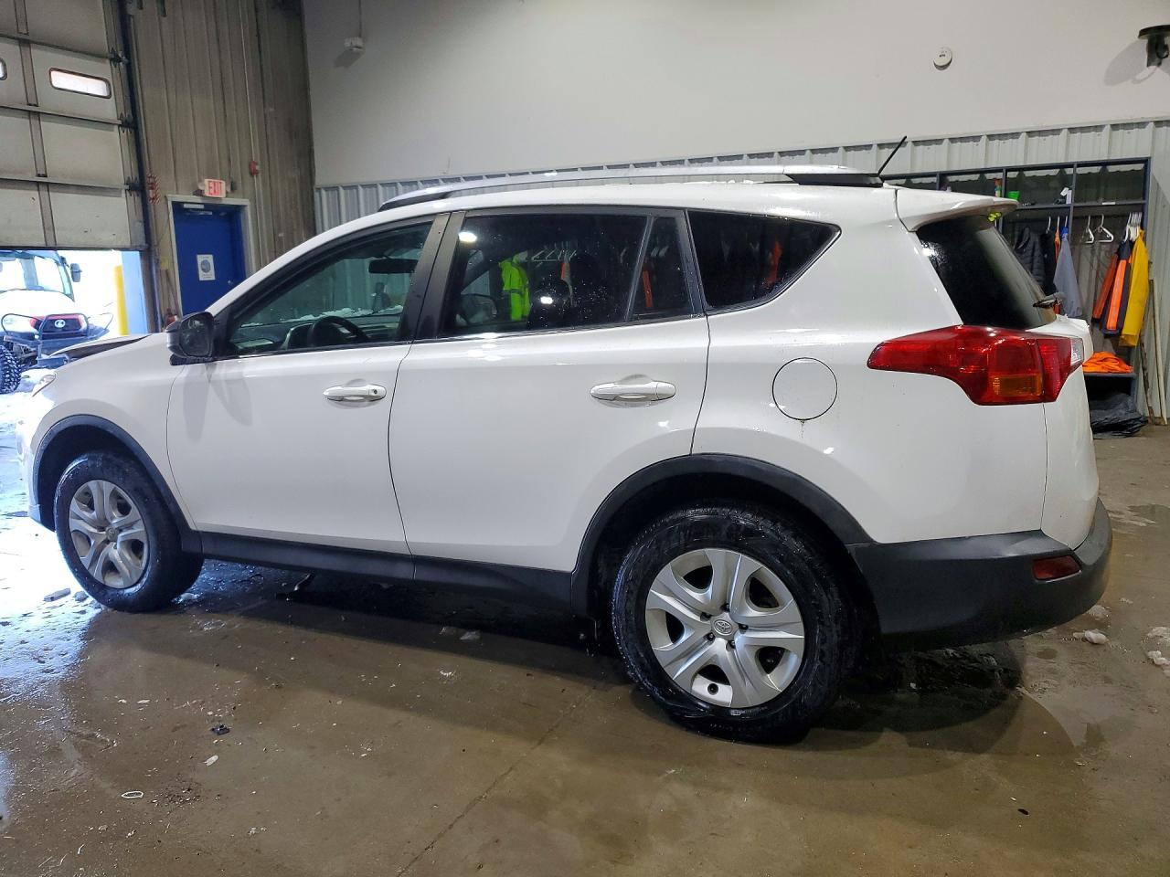 2015 Toyota Rav4 Le - zdjęcie 2