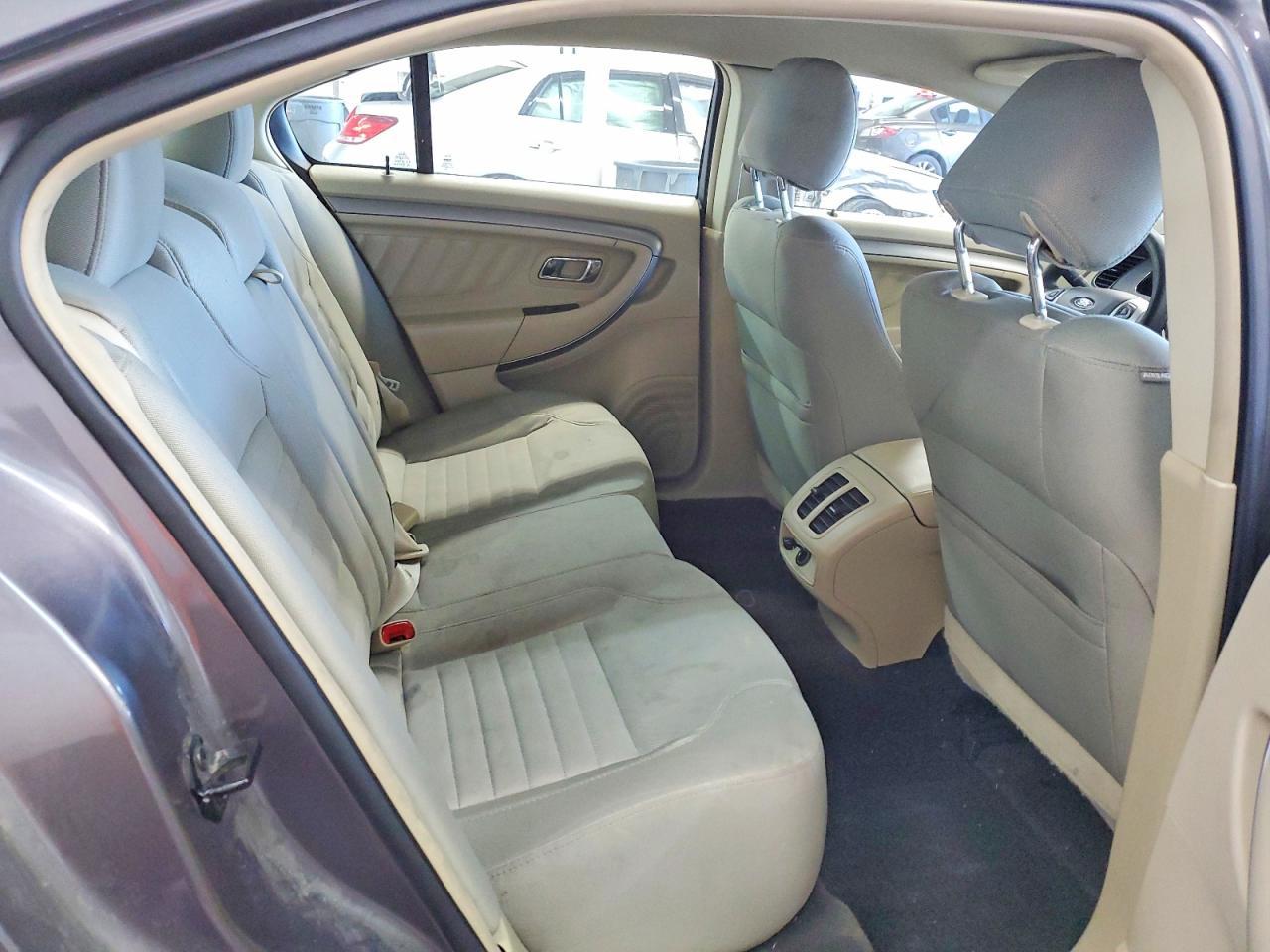 2013 Ford Taurus Se - zdjęcie 10