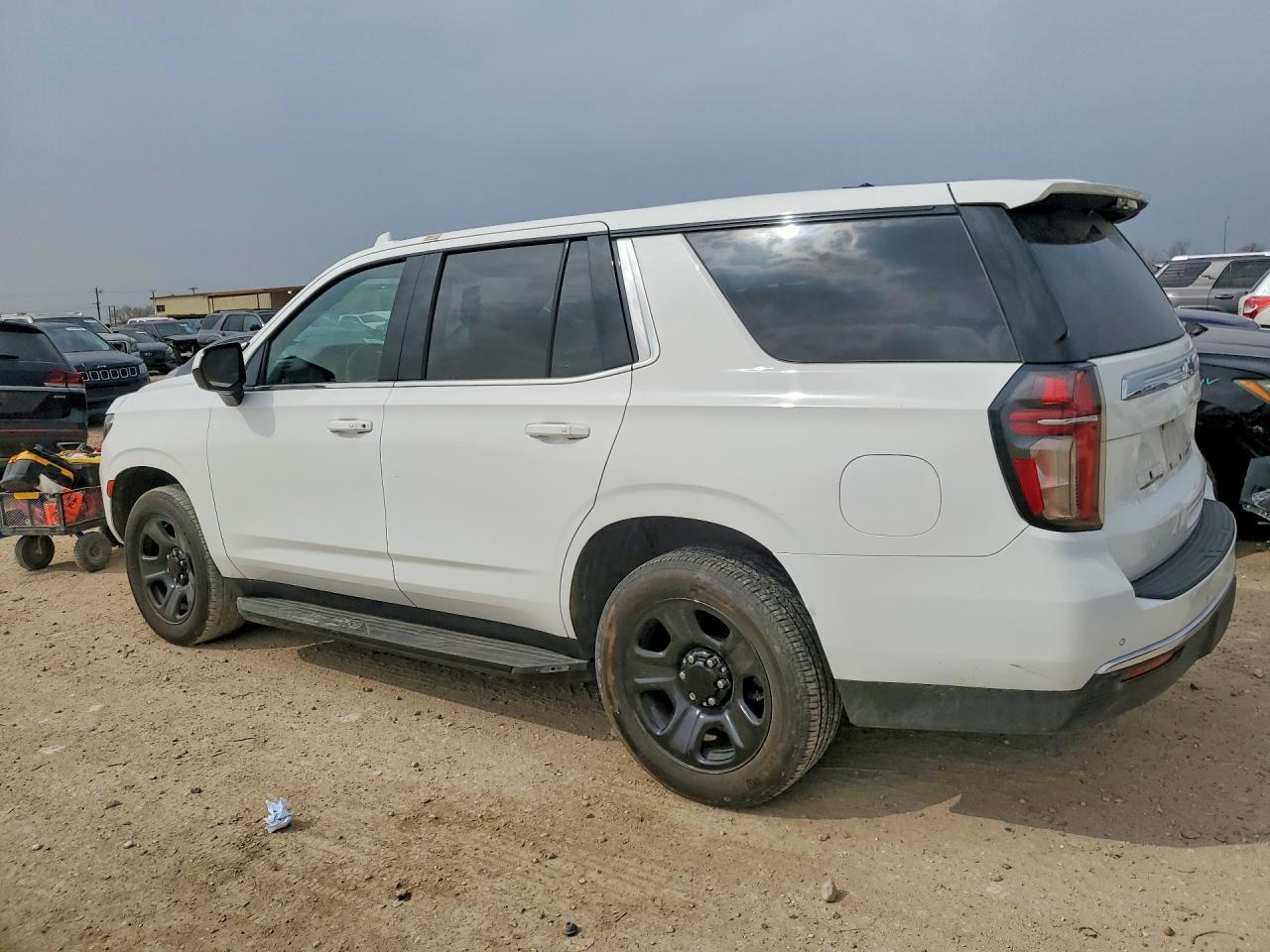2022 Chevrolet Tahoe C1500 - zdjęcie 2