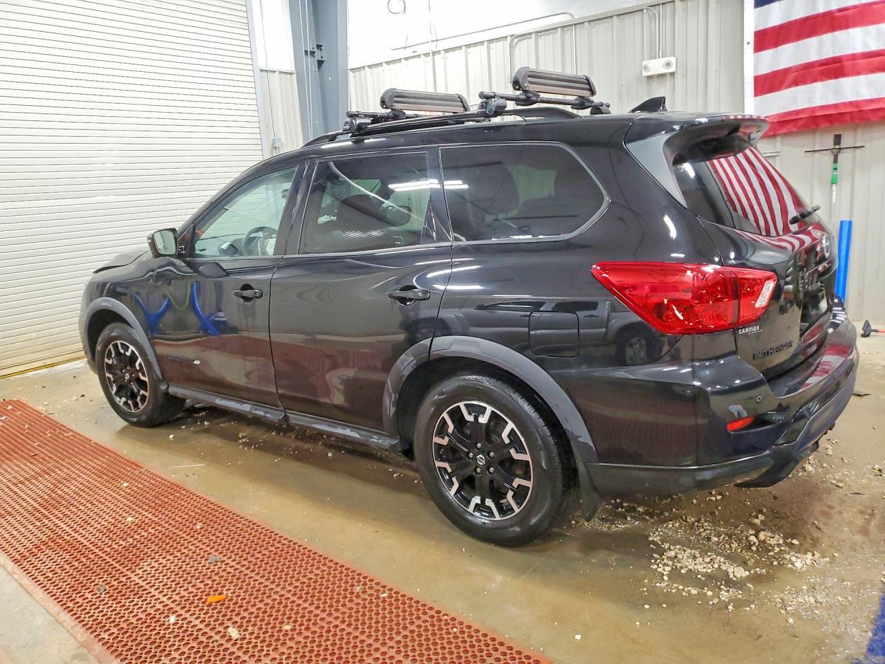 2020 Nissan Pathfinder Sl - zdjęcie 2