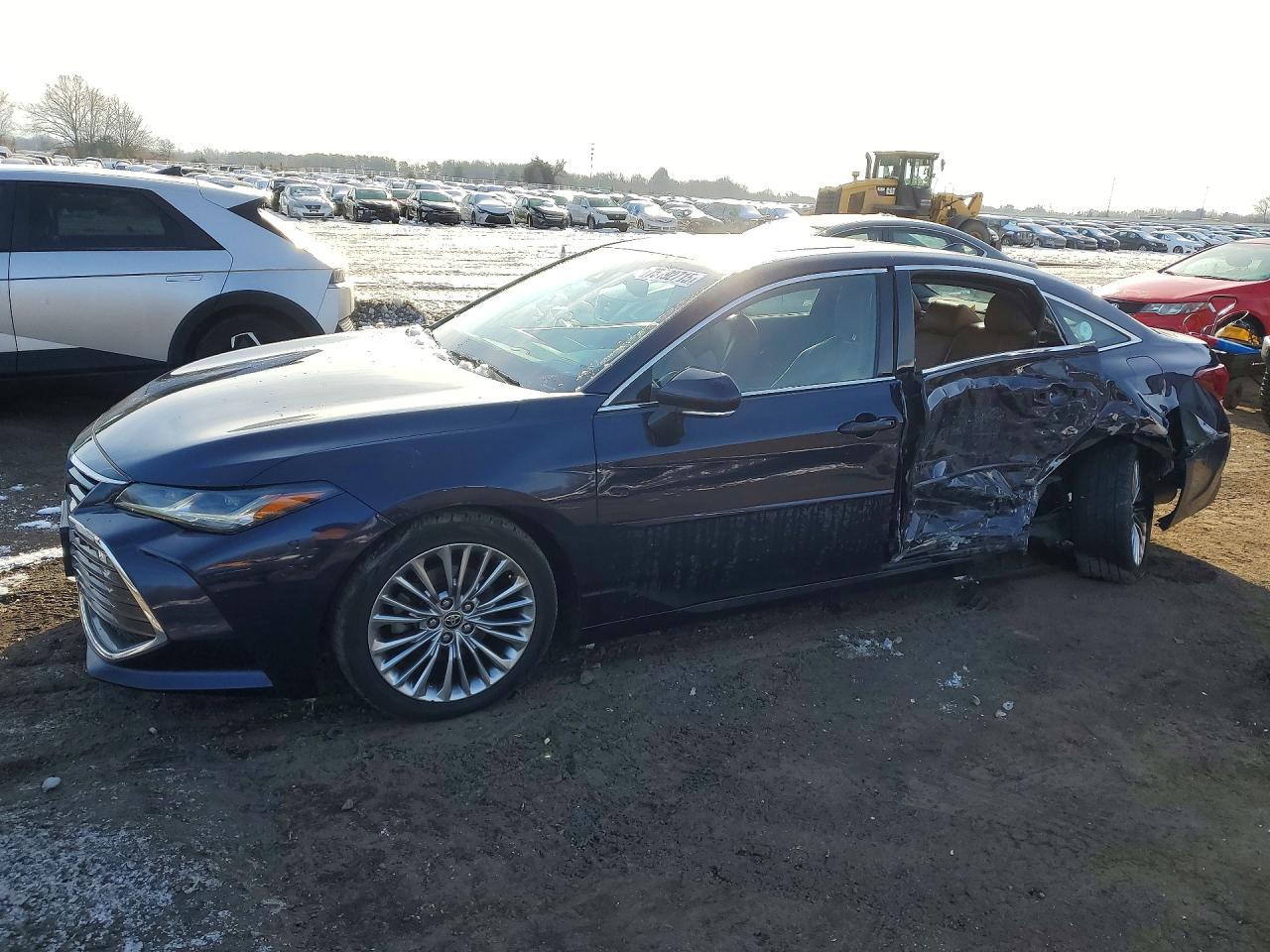 2022 Toyota Avalon Limited - zdjęcie główne