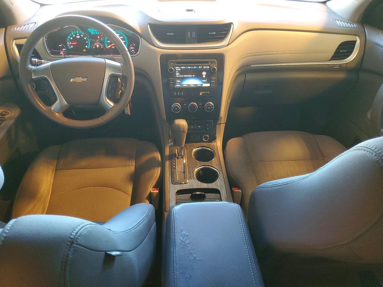 2017 Chev Traverse - zdjęcie 8