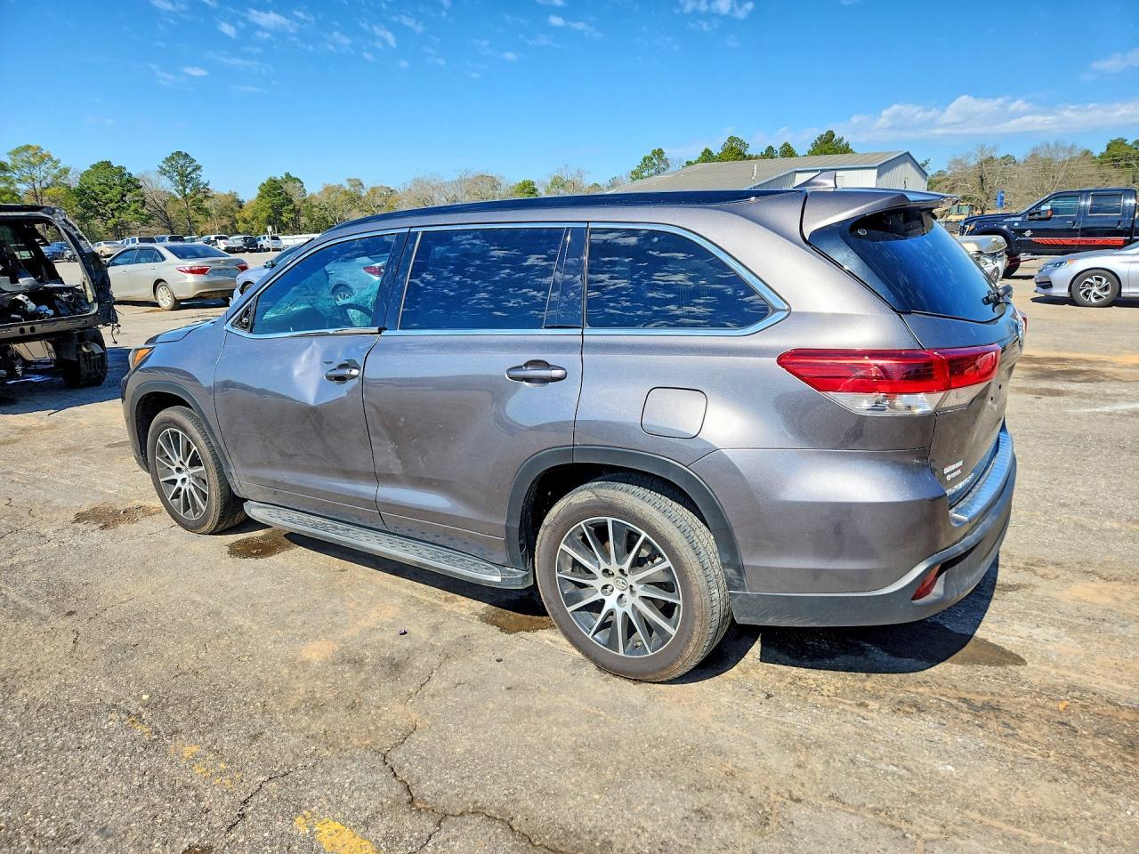 2018 Toyota Highlander Se - zdjęcie 2