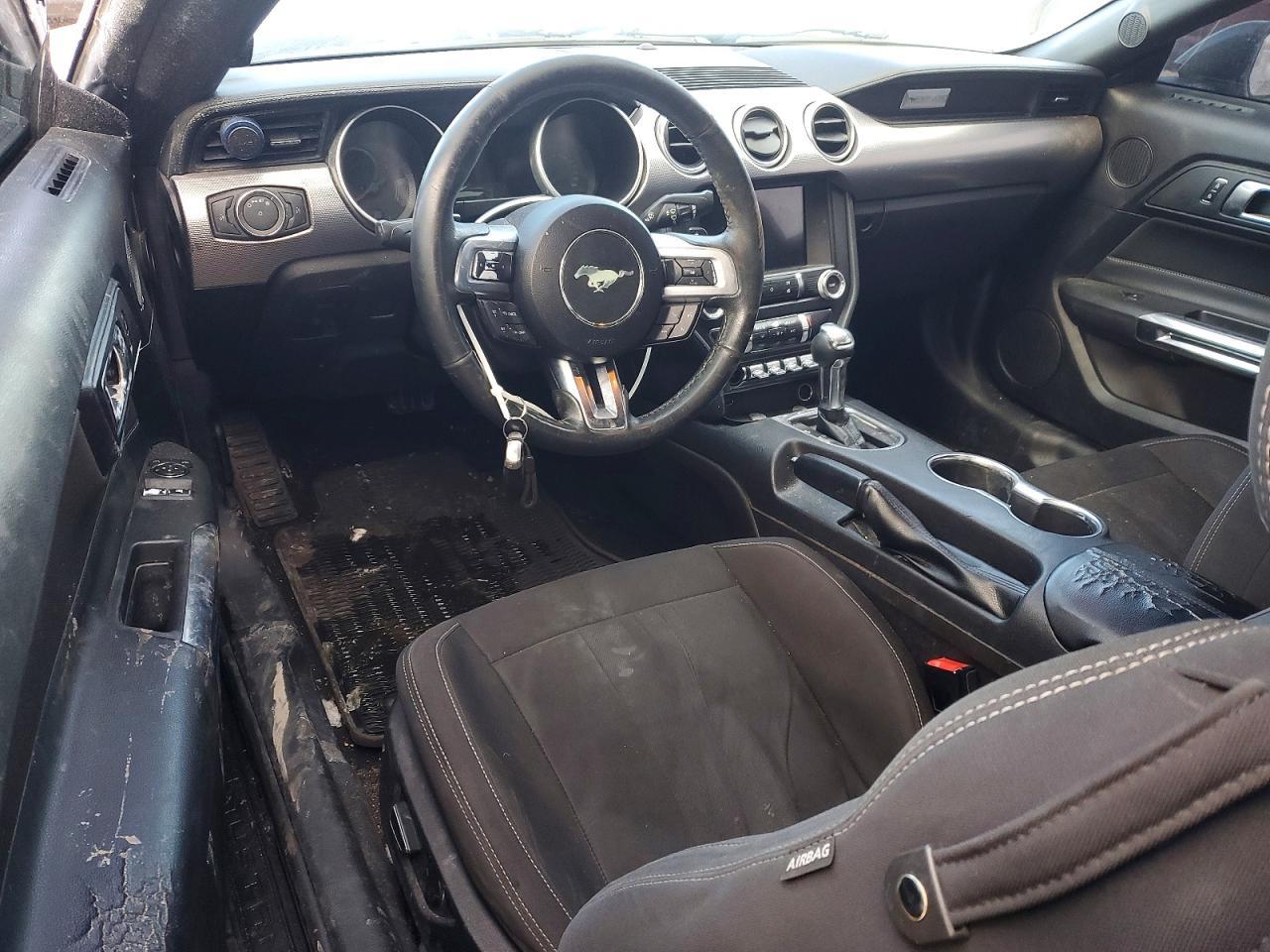 2019 Ford Mustang - zdjęcie 8