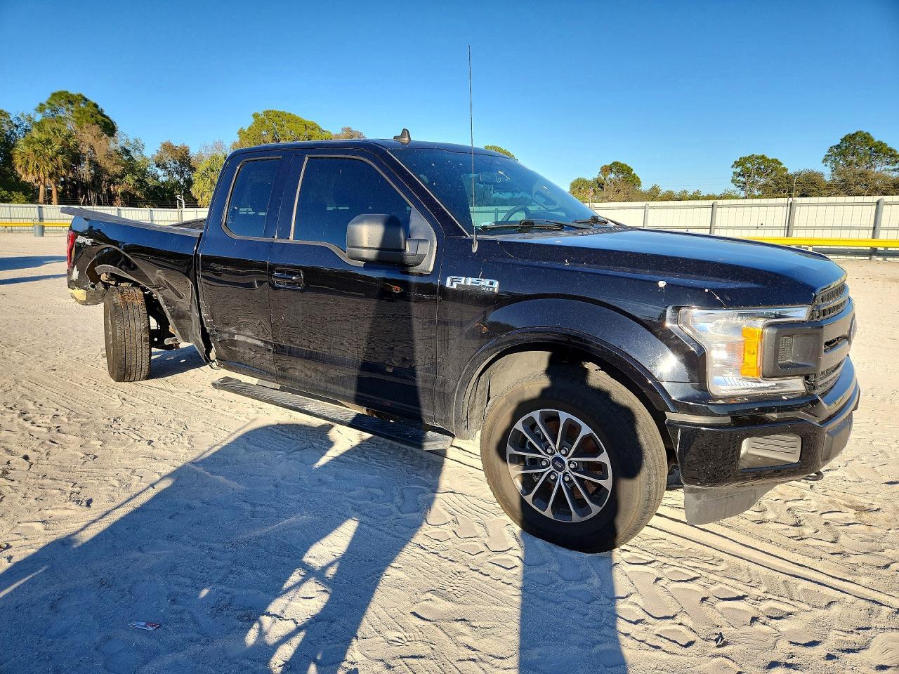 Ford F-150 - zdjęcie 4