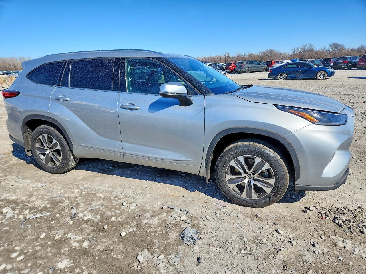 2021 Toyota Highlander Xle - zdjęcie 4