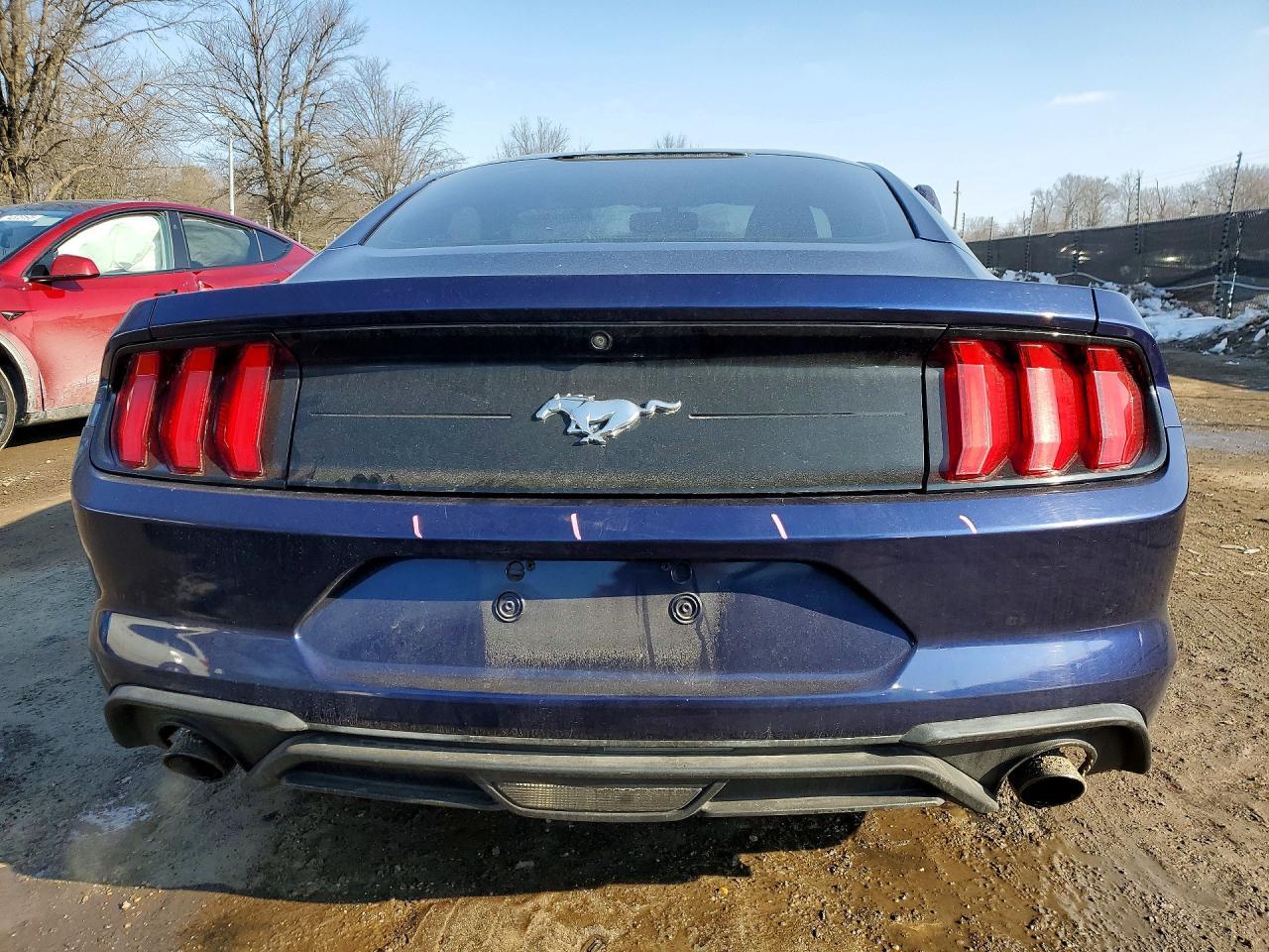 2018 Ford Mustang - zdjęcie 6