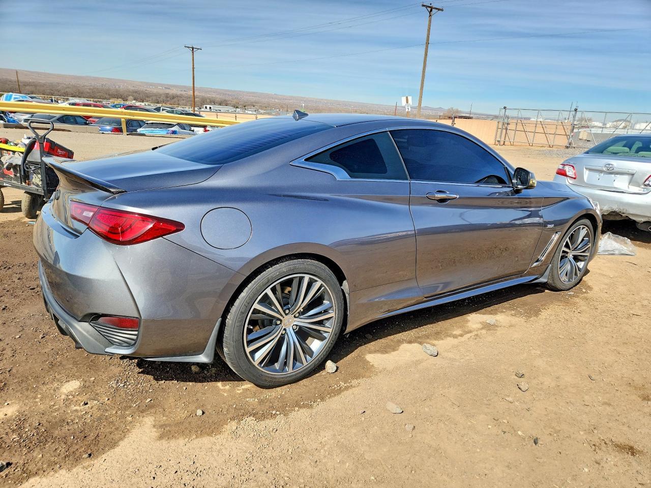 2018 Infiniti Q60 3.0T Luxe - zdjęcie 3