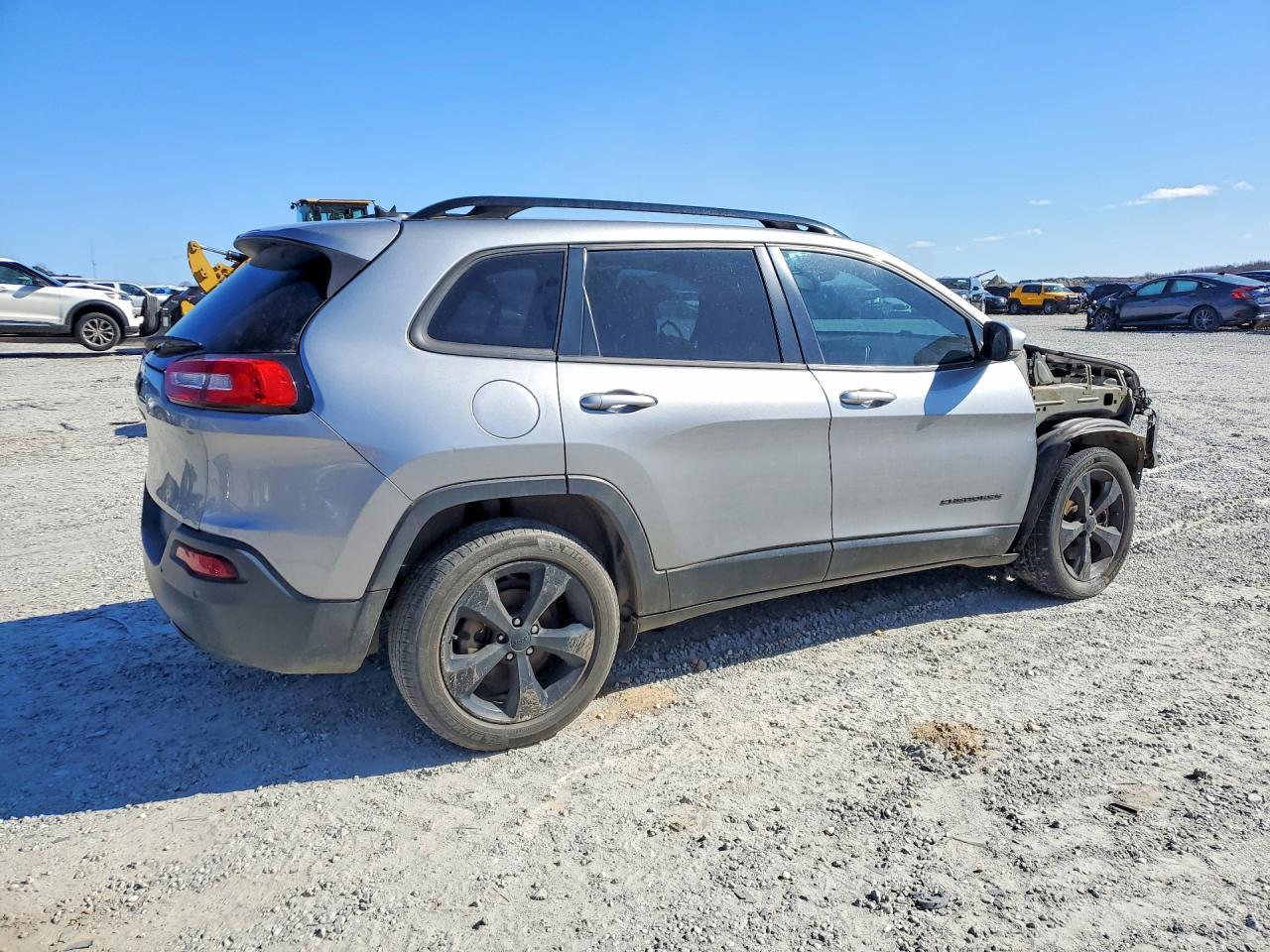 2016 Jeep Cherokee Latitude - zdjęcie 3
