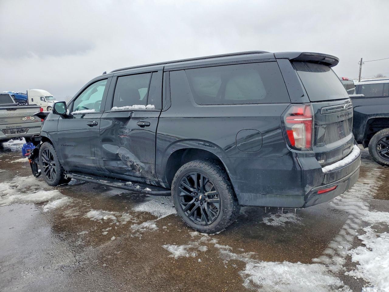 2023 Chevrolet Suburban K1500 Rst - zdjęcie 2