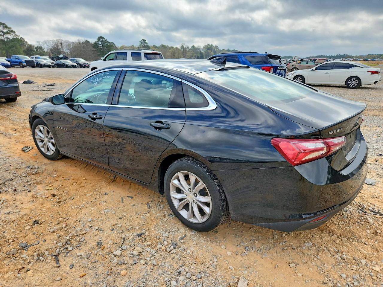2020 Chevrolet Malibu - zdjęcie 2