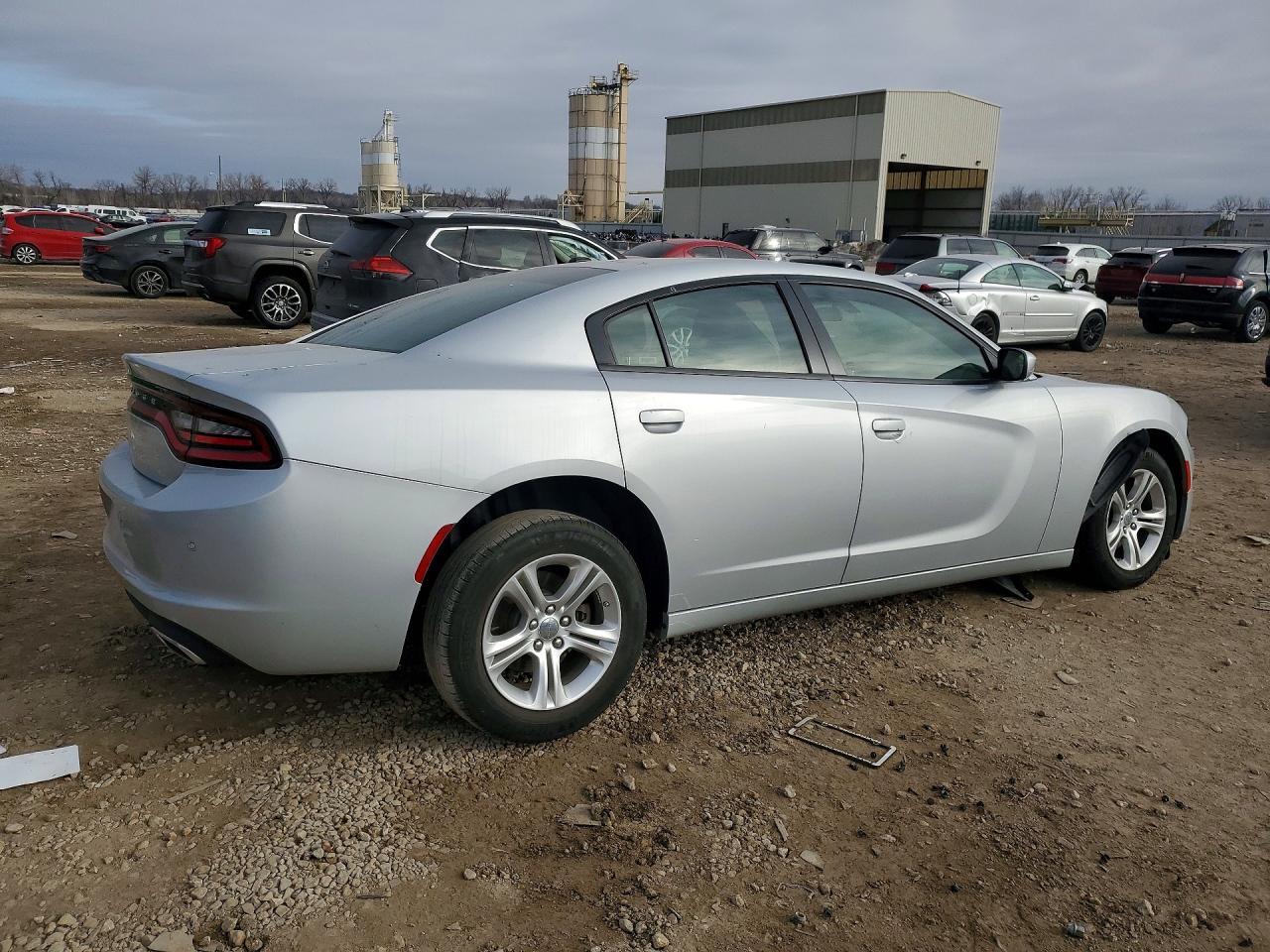 2022 Dodge Charger Sxt - zdjęcie 3