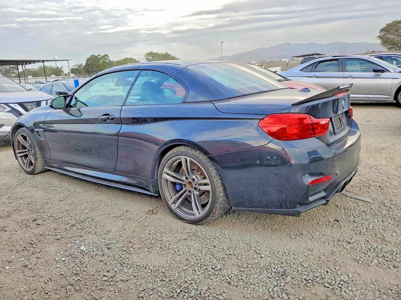 2015 BMW M4 - zdjęcie 2