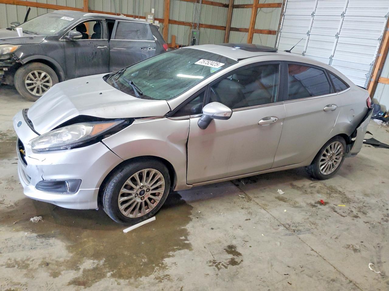 2014 Ford Fiesta Titanium - zdjęcie główne