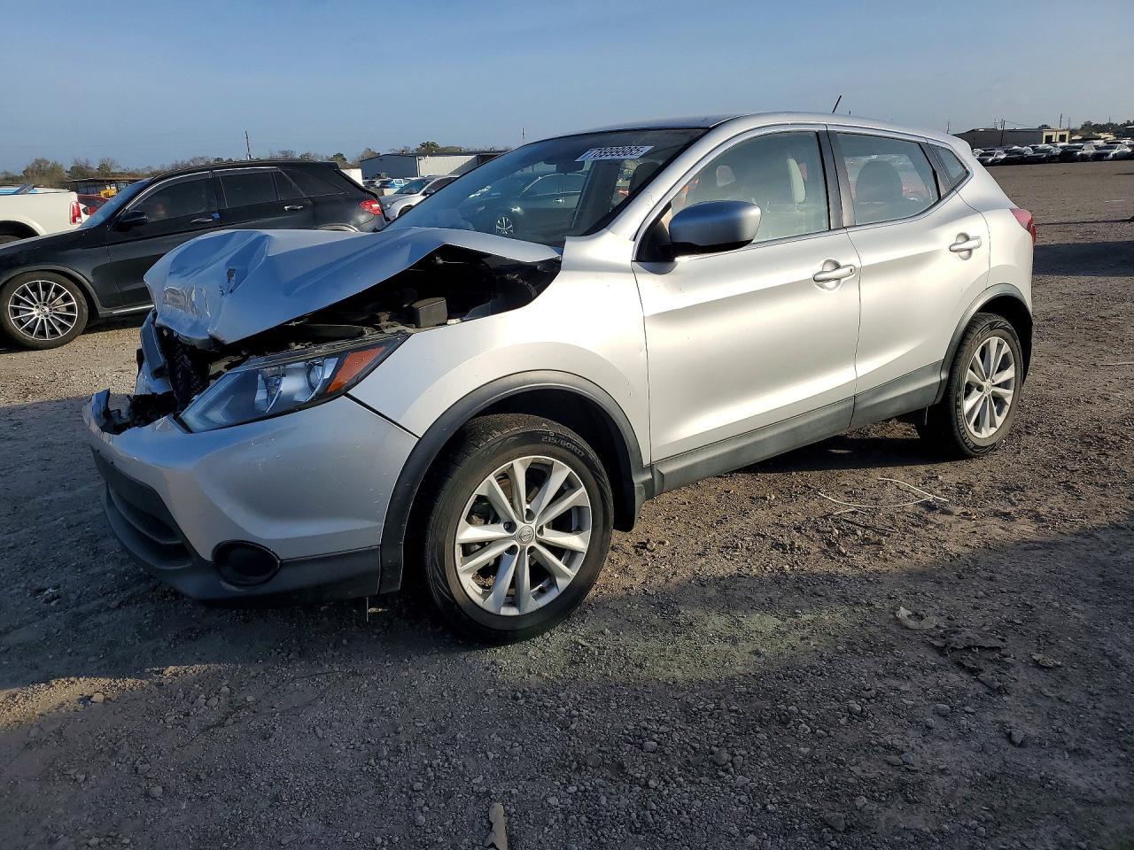 2017 Nissan Rogue Sport S - zdjęcie główne