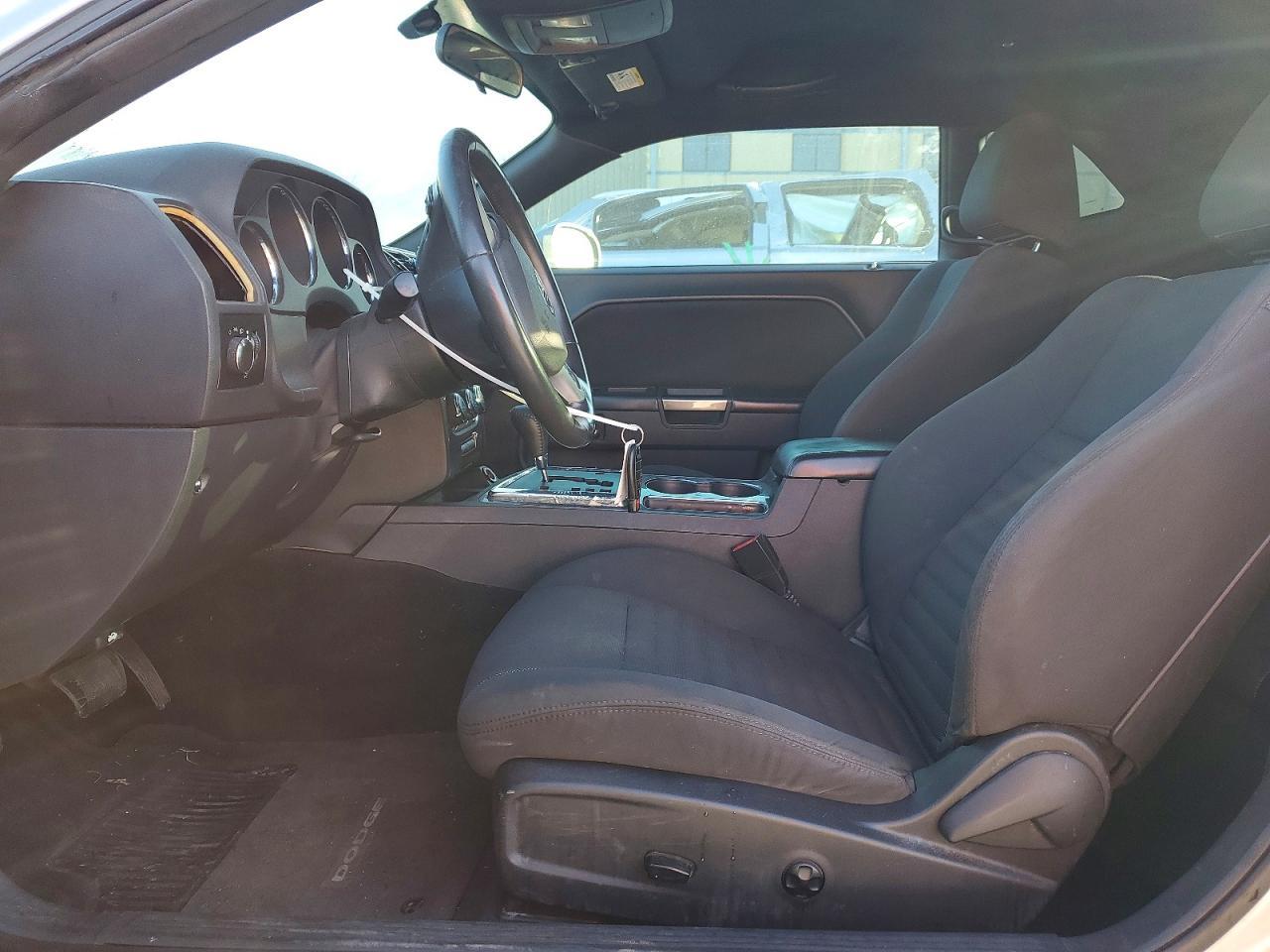 2014 Dodge Challenger Sxt - zdjęcie 7