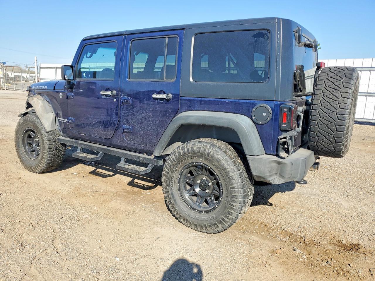 2013 Jeep Wrangler Unlimited Rubicon - zdjęcie 2
