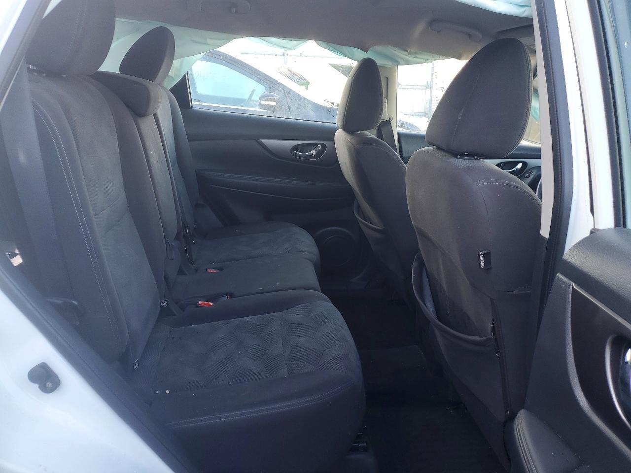 2016 Nissan Rogue S - zdjęcie 10