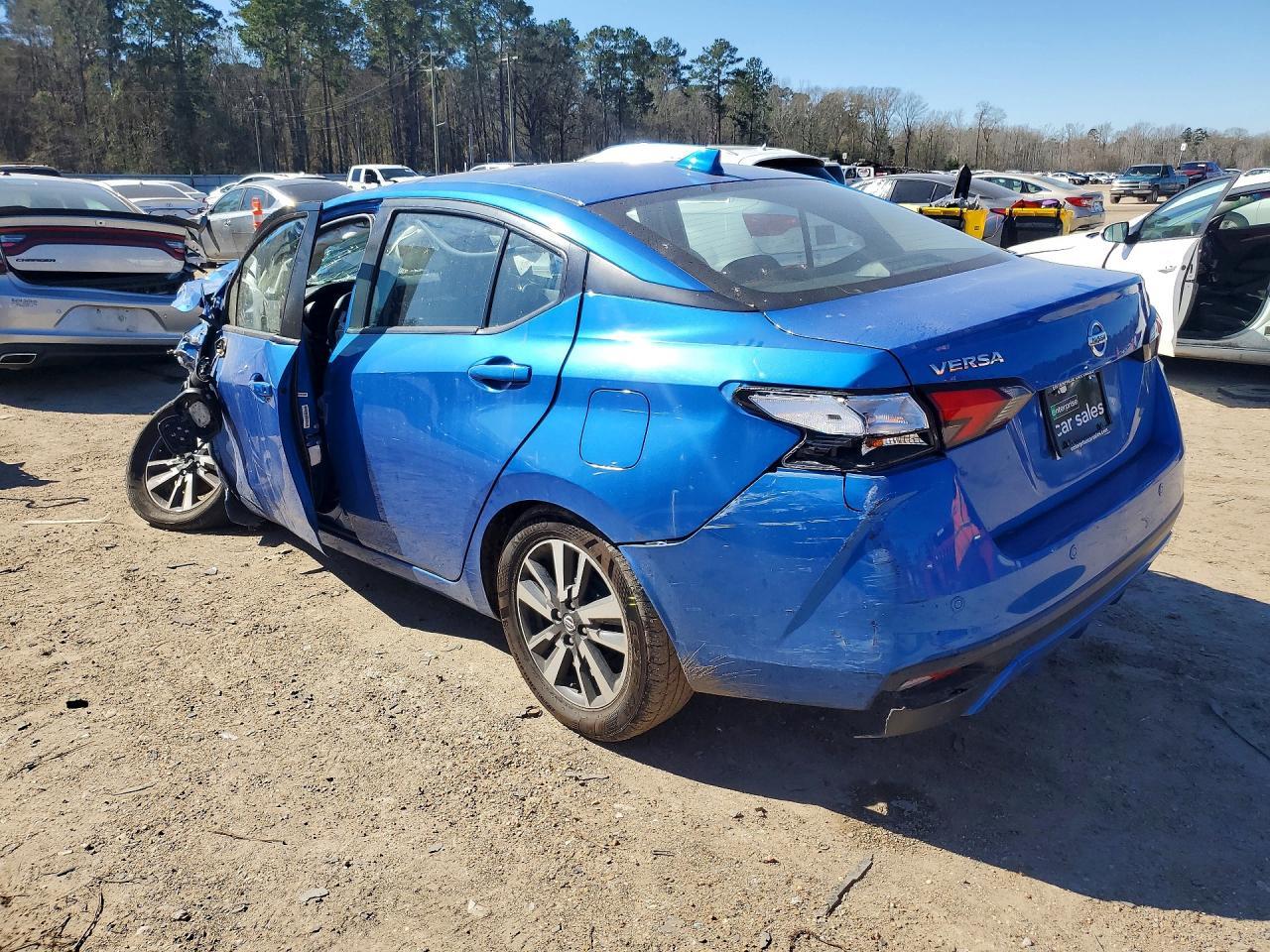 2022 Nissan Versa Sv - zdjęcie 2