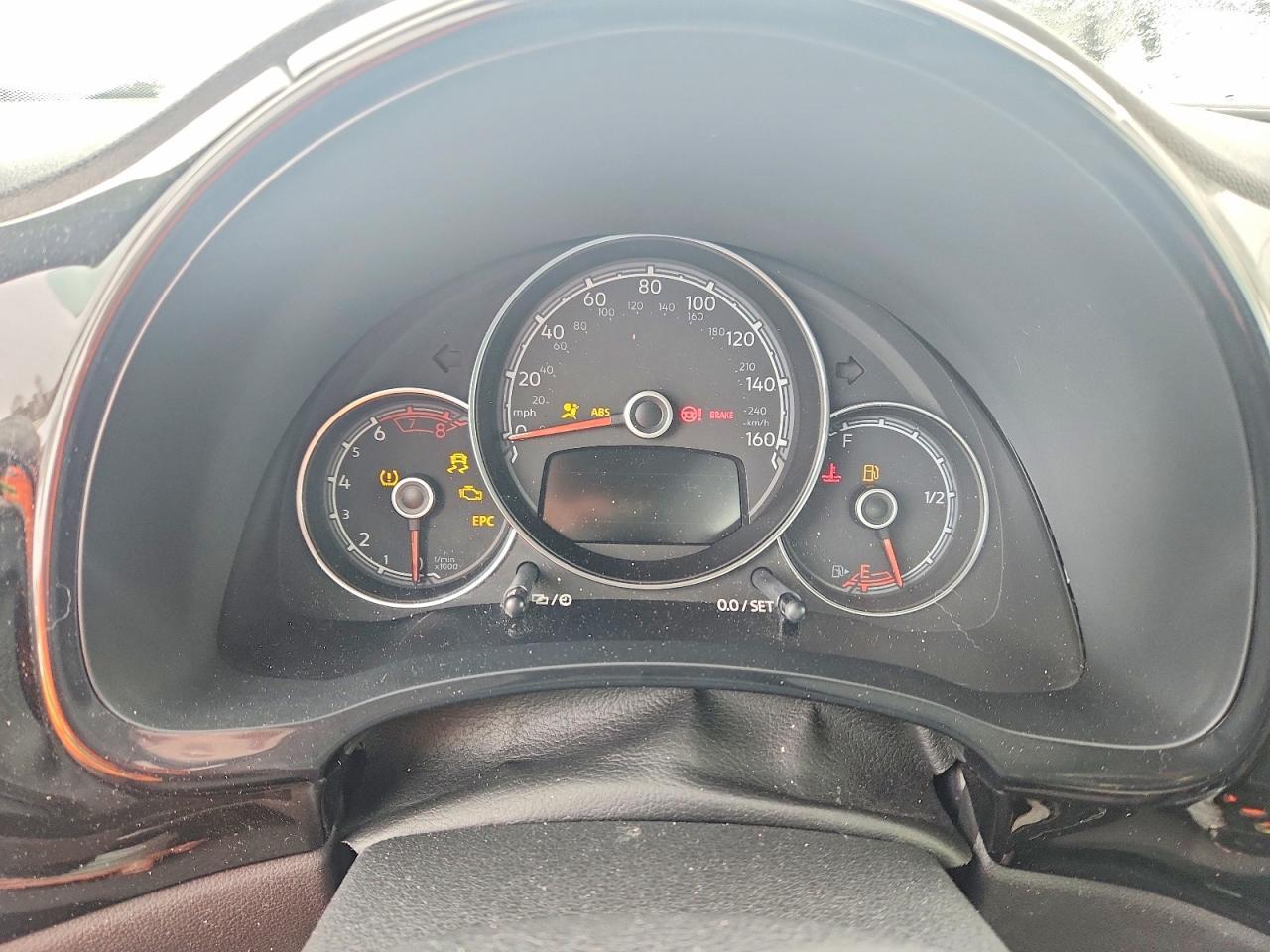 2017 Volkswagen Beetle 1.8T - zdjęcie 9