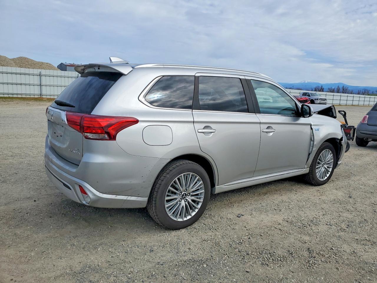 2019 Mitsubishi Outlander Sel - zdjęcie 3