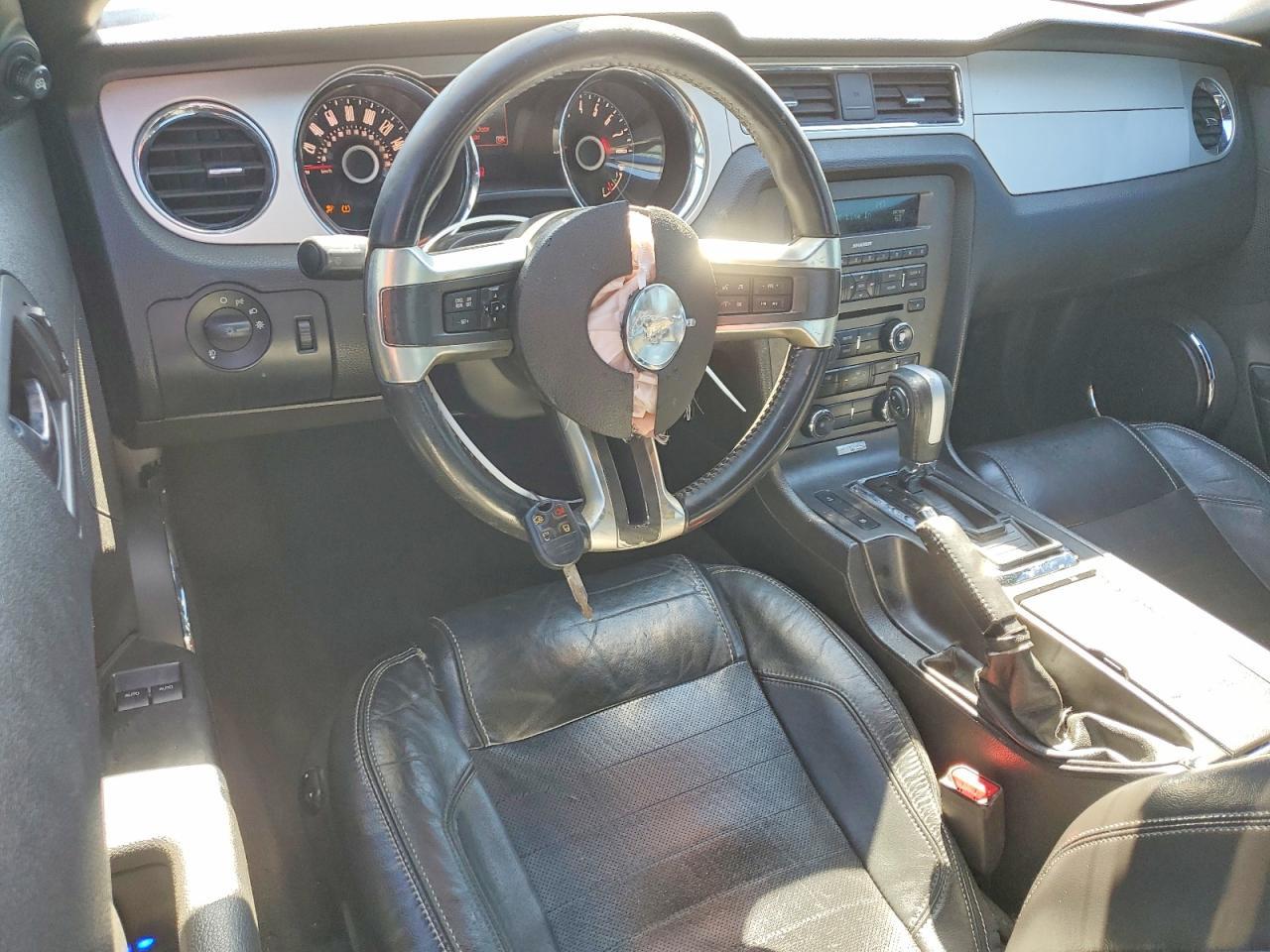 2014 Ford Mustang - zdjęcie 8
