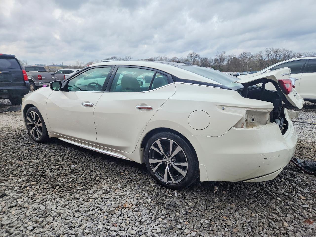 2017 Nissan Maxima Platinum - zdjęcie 2