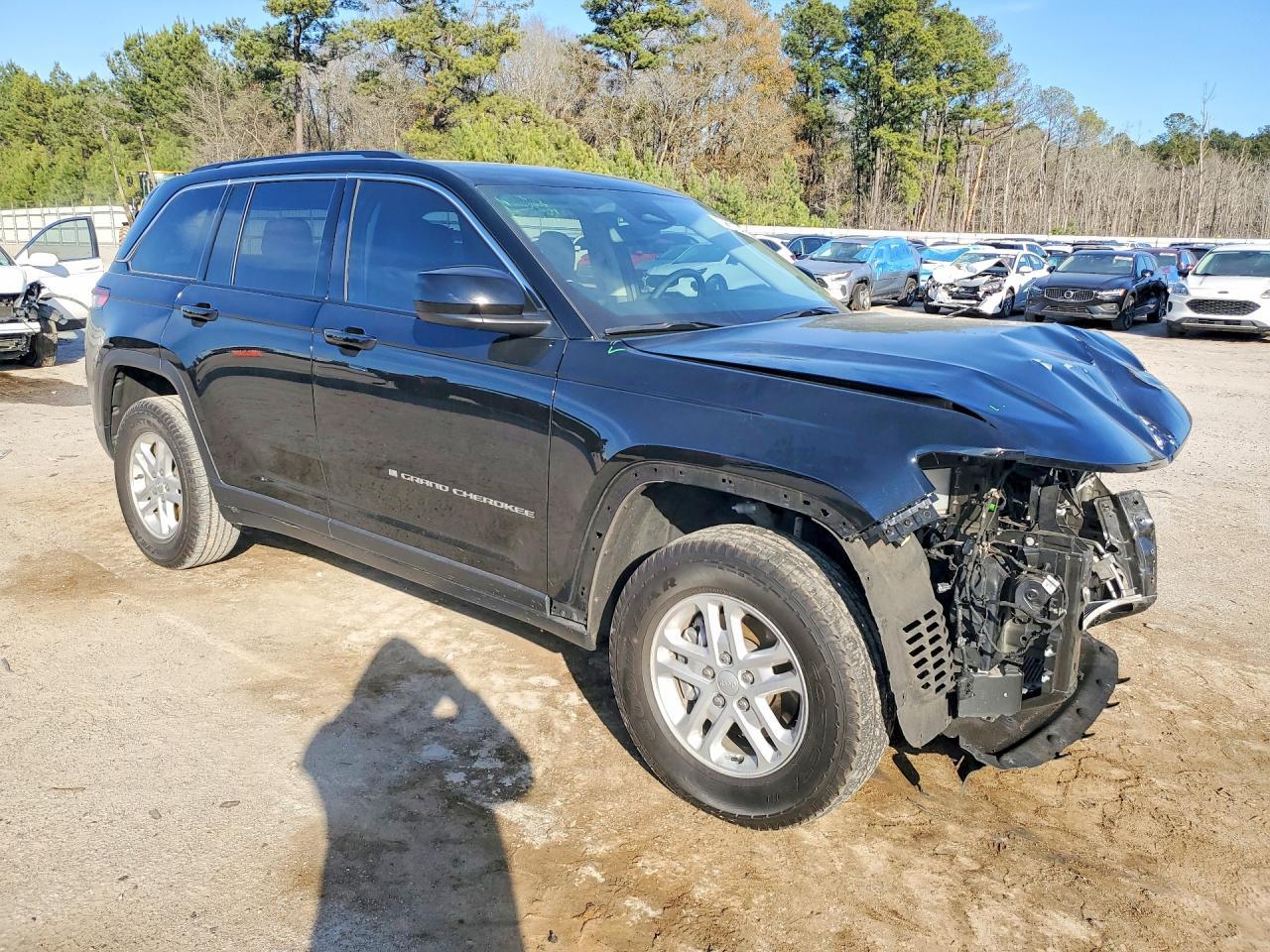 2023 Jeep Grand Cherokee Laredo - zdjęcie 4