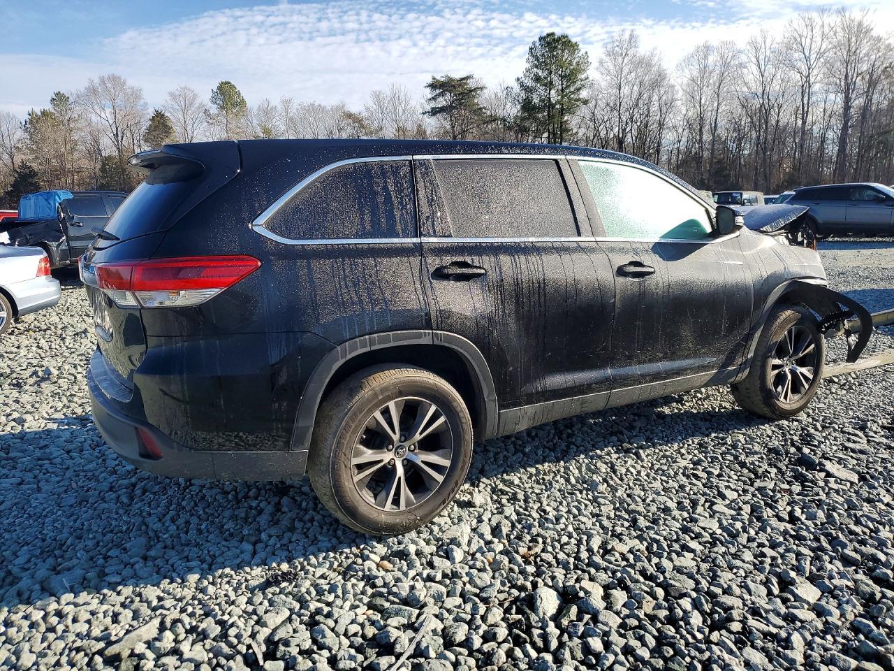 2019 Toyota Highlander Le - zdjęcie 3
