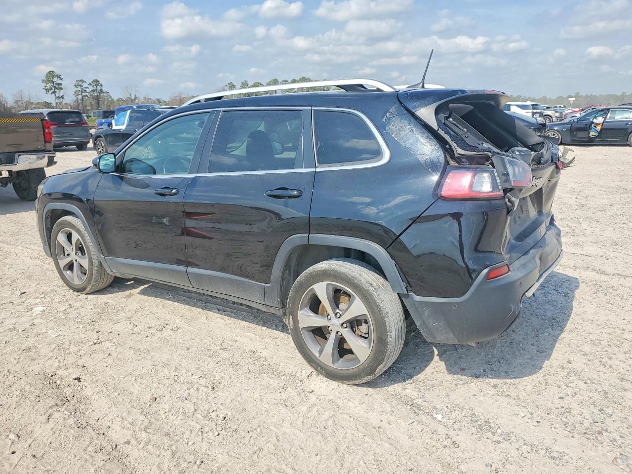 2019 Jeep Cherokee Limited - zdjęcie 2