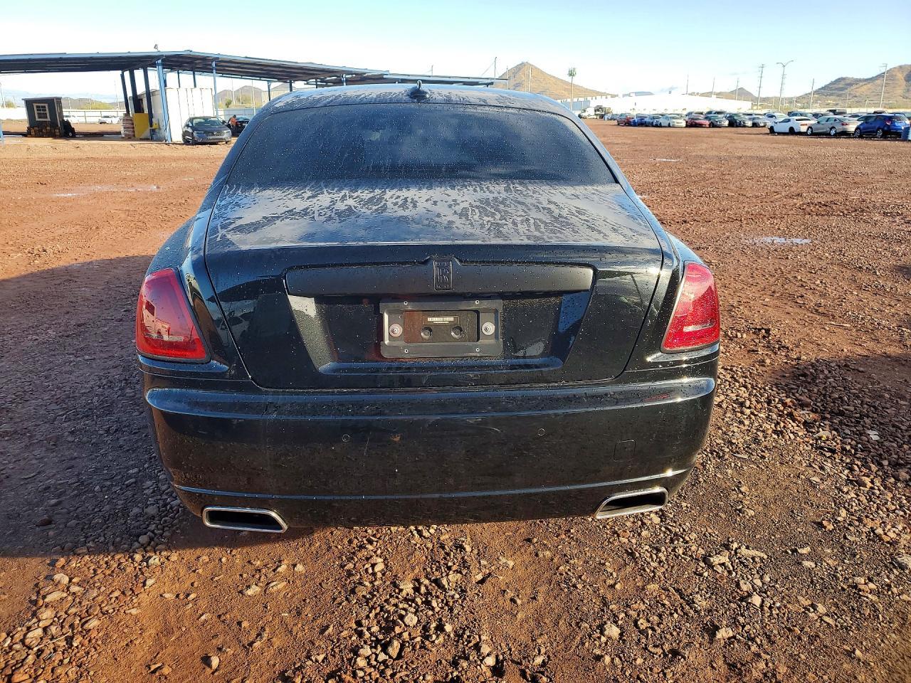 2016 Rolls-Royce Ghost - zdjęcie 6