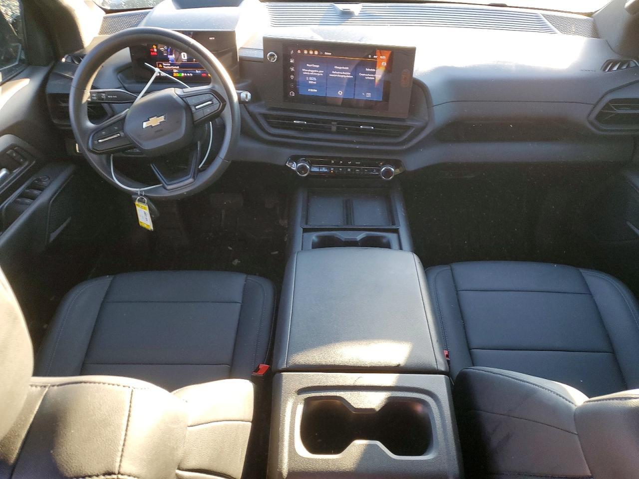 2024 Chevrolet Silverado - zdjęcie 8