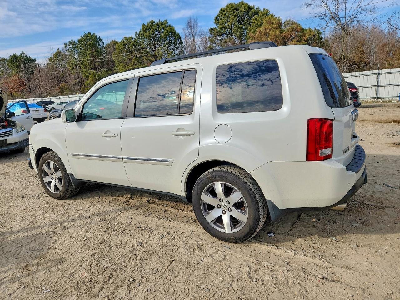2014 Honda Pilot Touring - zdjęcie 2