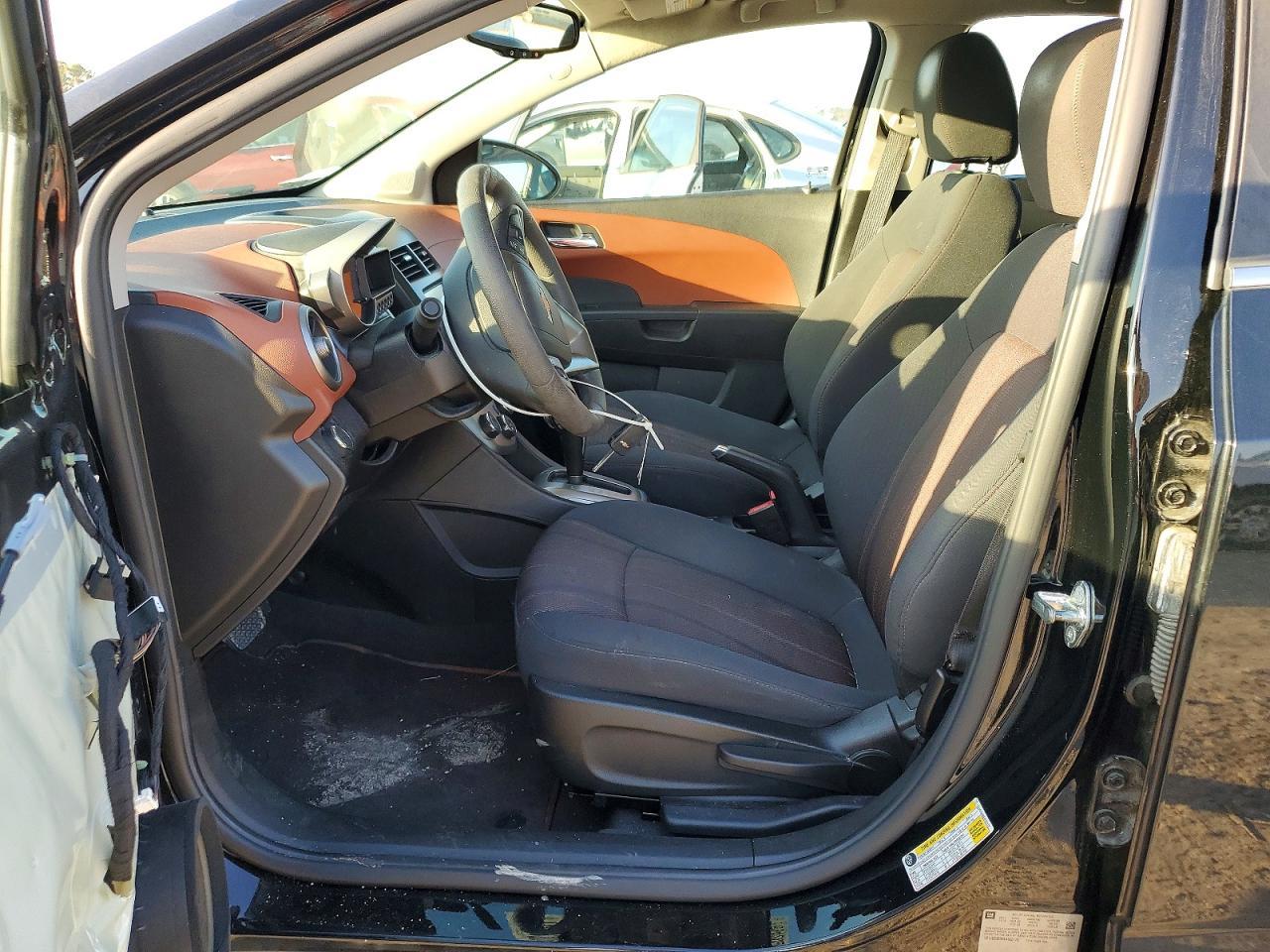 2016 Chevrolet Sonic Lt - zdjęcie 7